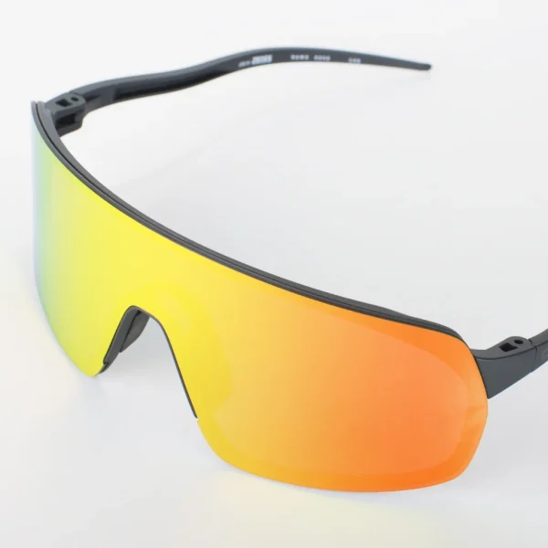 Gafas Deportivas Out Of Rams adapta Logo Negro Lente Rojo MCI