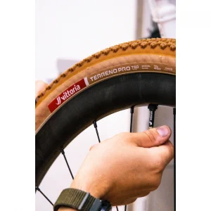Cubierta Gravel vittoria TERRENO PRO T50 Mixed 700X45 TLR Hookless Natural-Brown